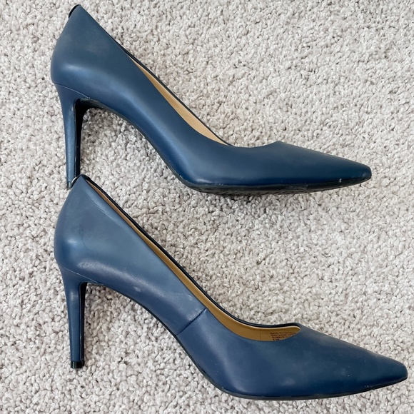 Navy Blue Michael Kors Heels - Picture 6 of 7